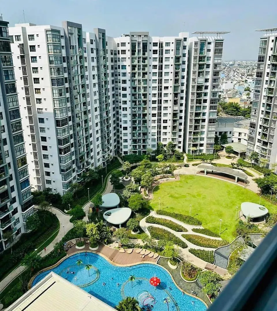 Lucky Home - Can Ho 2 Phong Ngu Ngay Sieu Thi Aeon Mall Tan Phu Day Du Noi That Va Co Internet Ho Chi Minh City 0*,  Vietnam